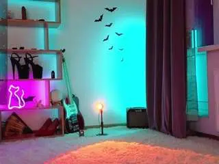 Camsoda Free Porn Cam of inchcaser