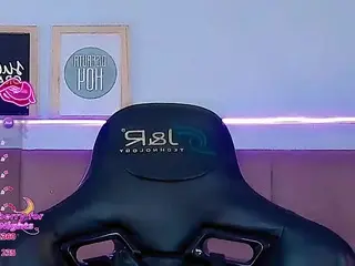 Camsoda Nude Webcam of babyalejaa