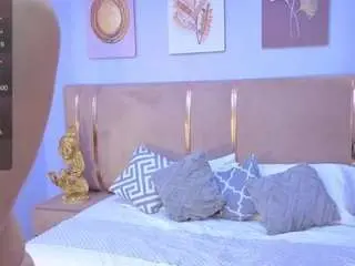 Camsoda Nude Webcam of salomefoxx