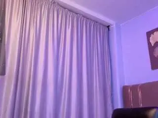 Camsoda Free Live Porn of salomefoxx