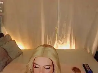 Camsoda Free Live Porn of emamichaelss