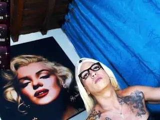 Camsoda Nude Webcam of karlaxxsey