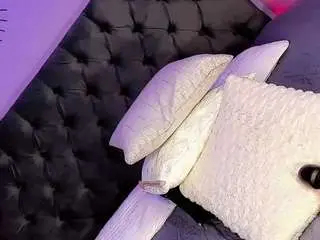 Camsoda Adult Webcams of cute-enderlyn21