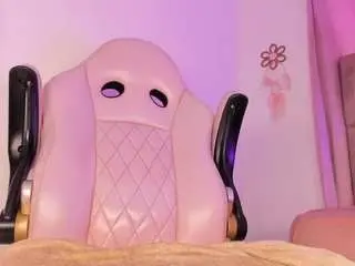mia-royal from camsoda