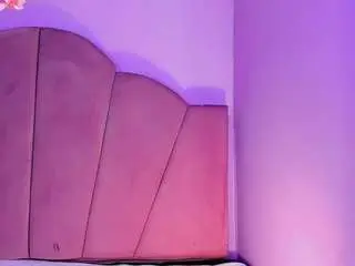 Camsoda Free Porn Cam of valeriaaguilar