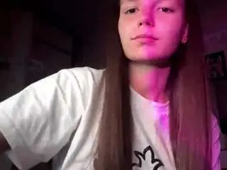 Camsoda Private Sex Chat of adelinapisarski