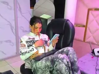 allison69ts from camsoda