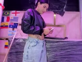 Camsoda Nude Webcam of allison69ts