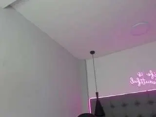 Camsoda Adult Video Chat of scarletcherry18