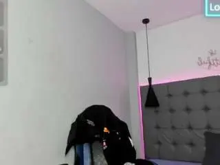 Camsoda Adult Video Chat of scarletcherry18