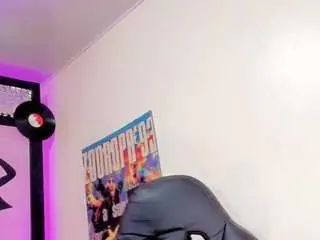 Camsoda Free Porn Cam of sophie-miaa