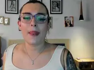 Camsoda Adult Webcams of naty-pink