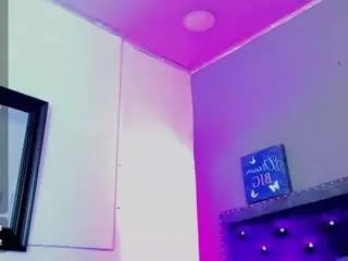 Camsoda Nude Webcam of samyfoox