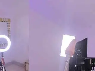 Camsoda Nude Webcam of jiggly1