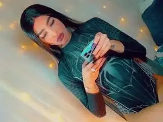 Camsoda Free Porn Cam of isabellalatingirs