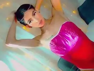 Camsoda Free Live Porn of isabellalatingirs