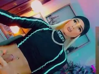 Camsoda Free Porn Cam of isabellalatingirs