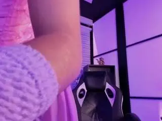 Camsoda Nude Webcam of allicemackenzie