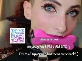 queenxofxtease from camsoda