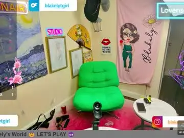 Chaturbate Live Sex Cam of blakelytgirl