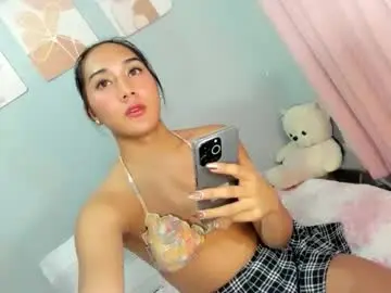 Chaturbate Live Sex Cam of ellats_18