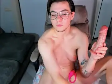Chaturbate Nude Webcam of tyler_bergg