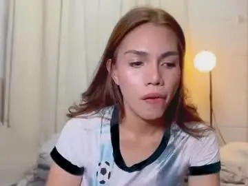 Chaturbate Live Sex Cam of lioraeofophirxx