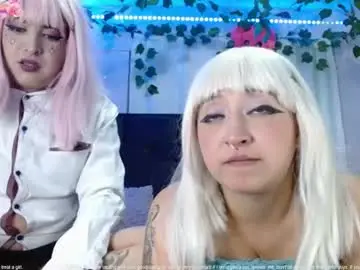 the_lesbian_game from chaturbate