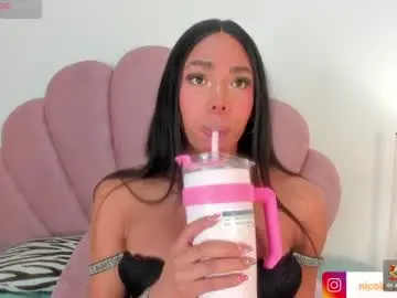 Chaturbate Free Porn Cam of nicoleparadise_