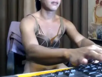 Chaturbate Watch Live Sex Cams of reyna_33mhalia