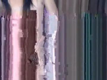 Chaturbate Live Porn of reyna_33mhalia