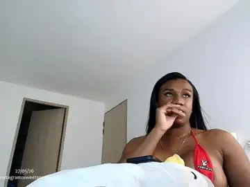 sweetsarafoxxx from chaturbate