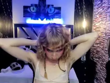 Chaturbate Live Porn of vivienne_hadid