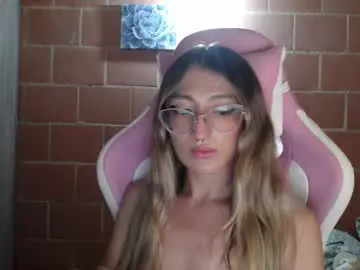 Chaturbate Live Sex of andrea_camila