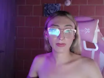 Chaturbate Adult Video Chat of andrea_camila