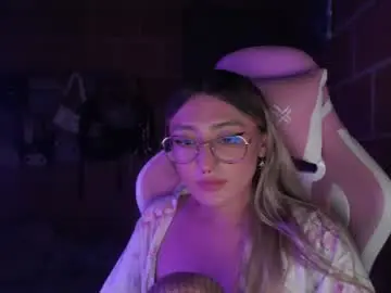 Chaturbate Live Sex of andrea_camila
