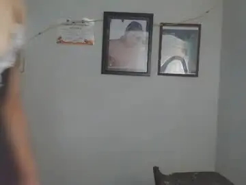 Chaturbate Free Porn Cam of onlyjulia25