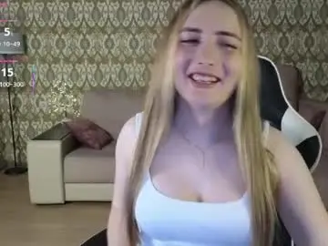 Chaturbate Live Sex Cam of vi_luxxxy