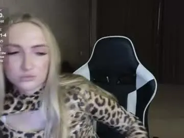 Chaturbate Live Sex of vi_luxxxy