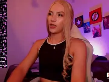 Chaturbate Best live sex cam show of doce_camila