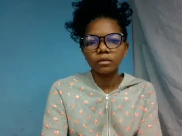 Chaturbate Live Sex Cam of rodliiine