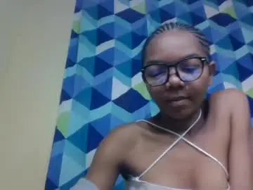 Chaturbate Live Sex Cam of rodliiine