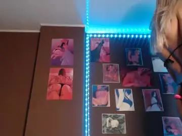 Chaturbate Sex Chat of doeschi_fox