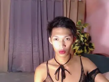 Chaturbate Live Sex Cam of skwammy_cock69