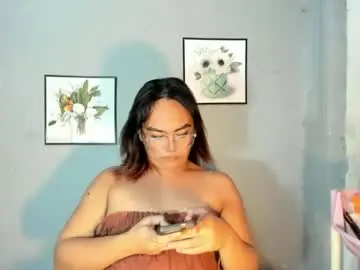 Chaturbate Watch Live Sex Cams of tyla_23