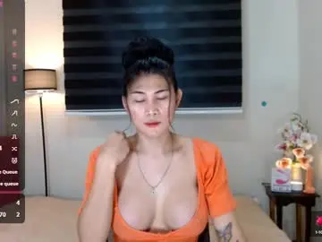 Chaturbate Live Sex Cam of miahollywood