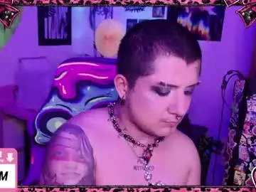 Chaturbate Watch Live Sex Cams of ftmbiggestclit