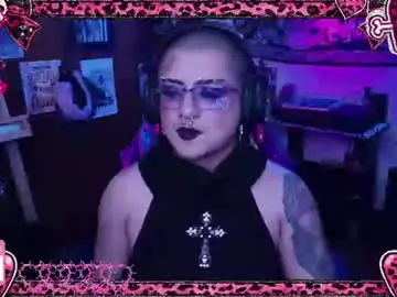 Chaturbate Live Sex Cam of ftmbiggestclit