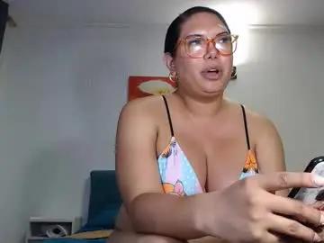 Chaturbate Best live sex cam show of latinaflower_ts