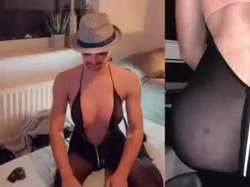 Chaturbate Best live sex cam show of newwetcouple